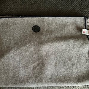 EUC skidless yogi toes Manduka mat